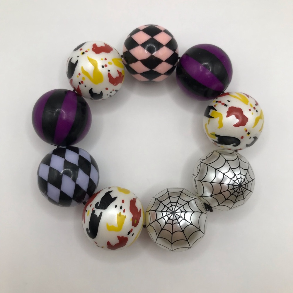 Kids Halloween Bubblegum Bead Bracelet Stretchy Spiderwebs Hocus Pocus Stripes